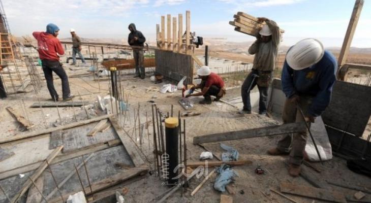 وزارة العمل برام الله تبدأ بصرف الدفعة الأولى للعمال المتضررين من فيروس "كورونا"