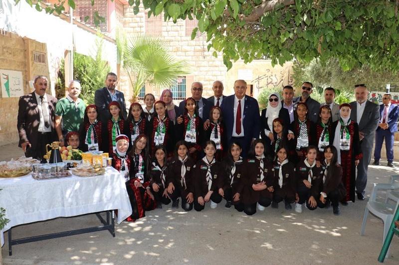 أبو مويس يؤكد حق الطلبة في التعليم رغم انتهاكات جيش  الاحتلال ومستوطنيه