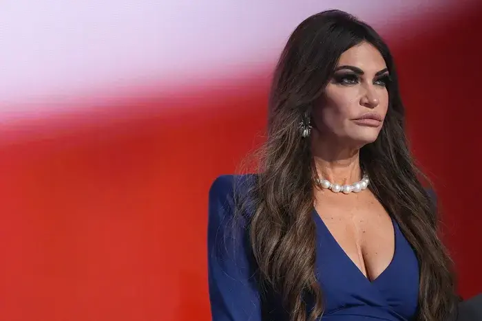 بعد الفضيحة..سفيرة أمريكا في اليونان تستقيل رسميًا بطلب البيت الأبيض