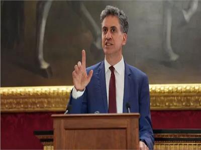 ميليباند: بريطانيا لن تقف مكتوفة على تدمير حل الدولتين وتهجير الفلسطينين..ومدينا عنف المستوطنين