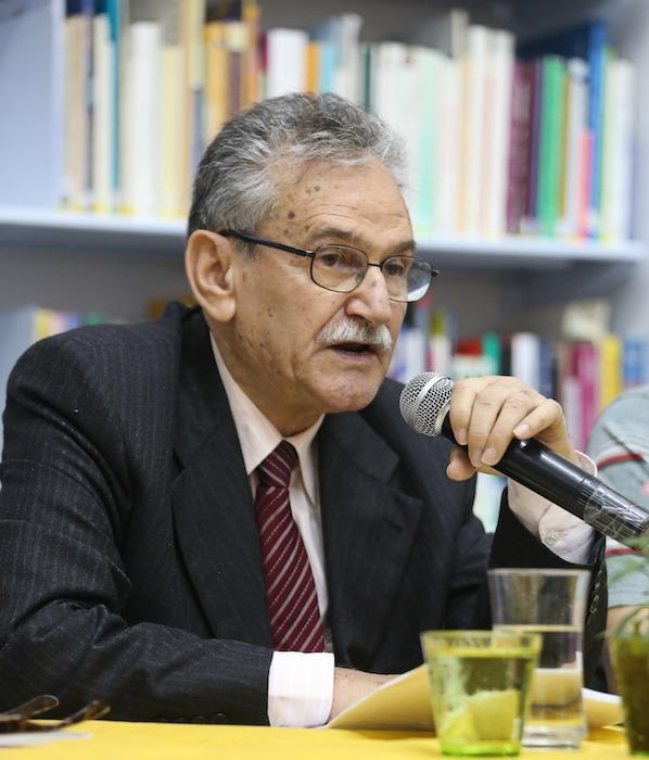 حزب الشعب يهنئ الأديب محمود شقير حصوله على جائزة فلسطين العالمية للآداب لعام 2023