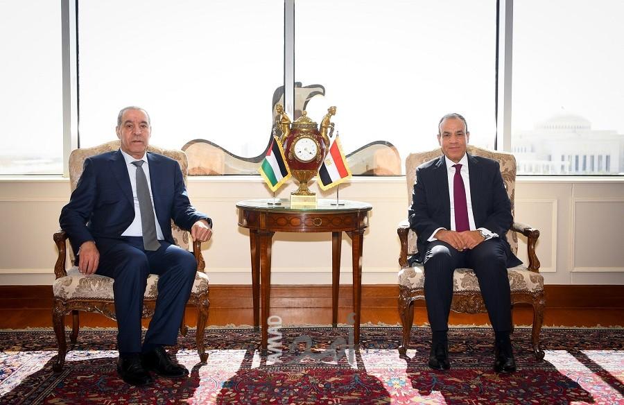خلال اتصال هاتفي مع الشيخ..عبد العاطي يؤكد تنفيذ استحقاقات المرحلة الأولى من خطة ترامب