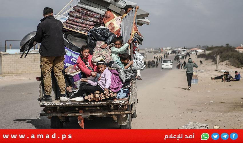 جيش الاحتلال يجبر المواطنين على النزوح من مناطق جديدة شرق دير البلح