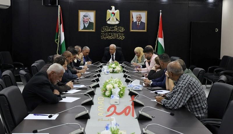 رام الله: وزير الداخلية يلتقي مجموعة من رؤساء وممثلي مؤسسات المجتمع المدني