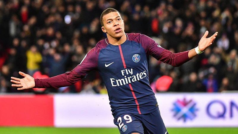 ريال مدريد يعلن نقل مبابي للمستشفى بعد التعادل مع الهلال السعودي