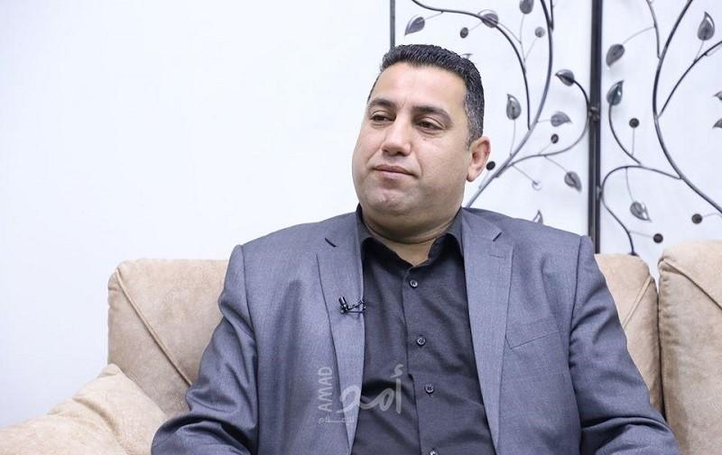 من التناص إلى بناء العالم الشعري:  قراءة في تجربة محمد علوش الشعرية