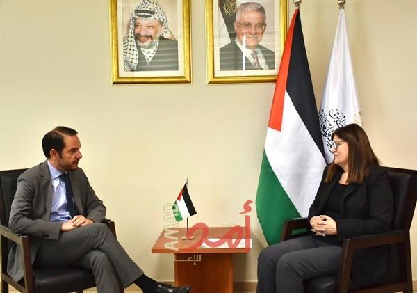 شاهين تبحث مع القنصل العام الفرنسي أهمية الاعتراف بدولة فلسطين