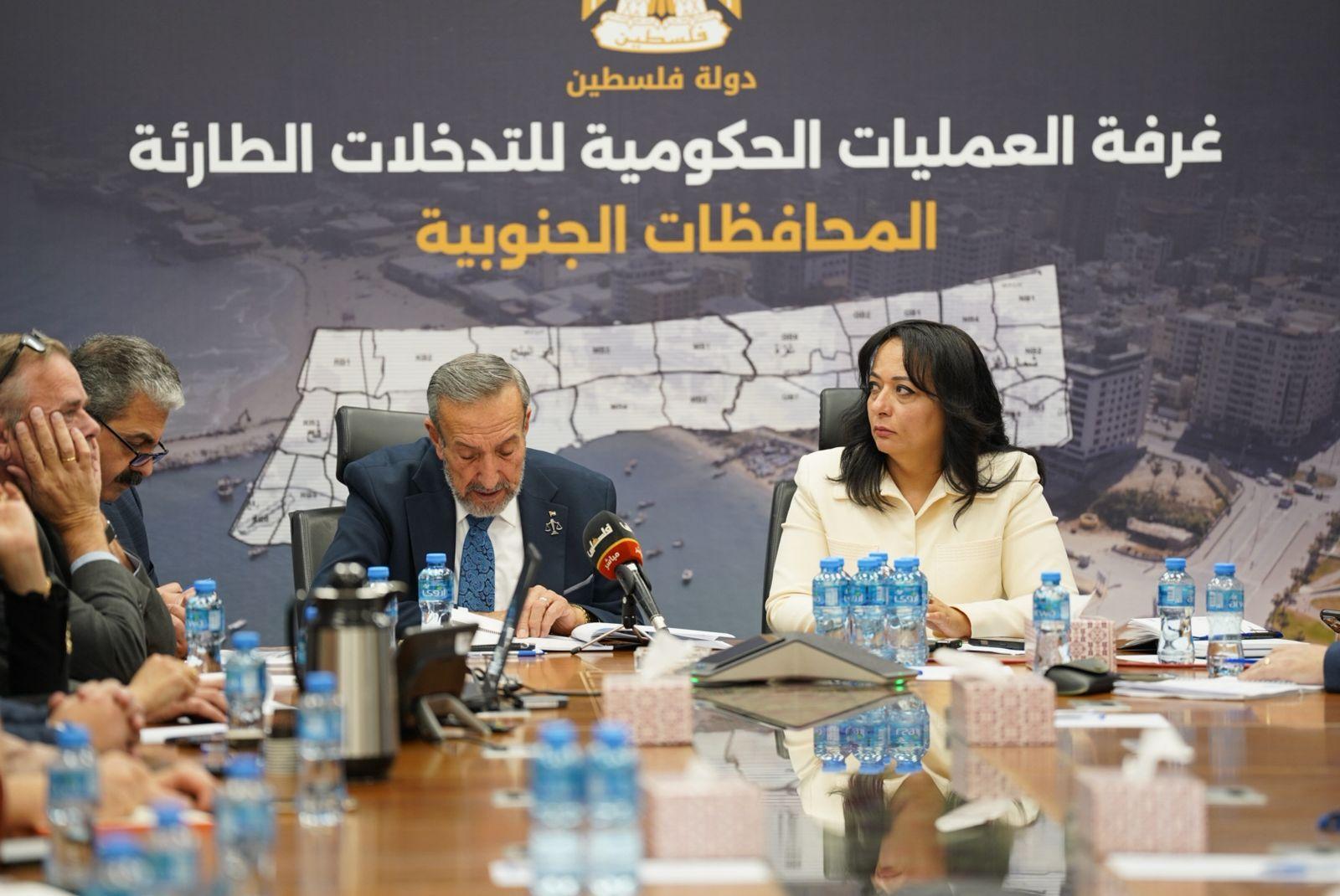 غرفة العمليات الحكومية تستعرض خطة الإغاثة والتعافي المبكر لقطاع العدل في غزة