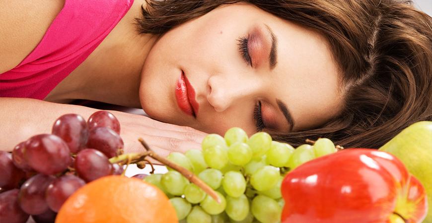 قبل الأكل أم بعده.. أفضل وقت لتناول الفاكهة