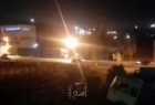 الخليل: اعتداء مستوطنين على منازل المواطنين بحماية قوات الاحتلال - فيديو