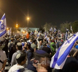 صحيفة عبرية: اليمين المتطرف سيدفع الإسرائيليين إلى التظاهر بأعداد كبيرة