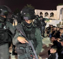 قوات الاحتلال تعتقل شابا عند حاجز "الكونتينر" شمال شرق بيت لحم