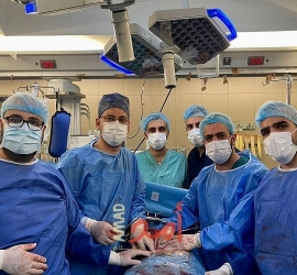 القدس: قسم الجراحة في المقاصد ينجح في استئصال كتل سرطانية من كبد عشرينية
