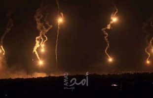 قوات الاحتلال تطلق قنابل انارة وغاز شرق بيت لاهيا وبيت حانون