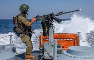 بحرية الاحتلال تستهدف الصيادين شمال غرب غزة