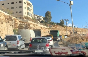 قوات الاحتلال تٌغلق حاجز "الكونتينر" بالضفة