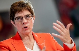 وزيرة دفاع ألمانيا: لن أحل القوات الخاصة رغم بعض المواقف المتطرفة