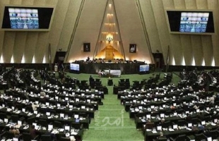 البرلمان الإيراني يستدعي وزير الخارجية بعد أزمة التسريب الصوتي حول سليماني