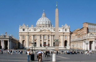 الفاتيكان: إعادة فتح كنيسة سانت بيتر أمام السياح