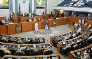 عشرة نواب يطلبون التصويت على حجب الثقة عن وزير الدفاع الكويتي بعد استجوابه في البرلمان