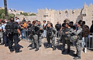 شرطة الاحتلال تعتقل شابين قادمين من الخليل للصلاة بـ"الأقصى"- فيديو