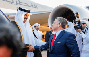 الأولى منذ 7 سنوات.. الملك الأردني يصل قطر في زيارة رسمية