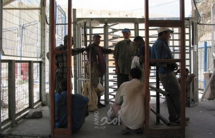 العمصي: عمال غزة يخسرون (3) مليون شيكل يوميًا بإغلاق حاجز "بيت حانون"