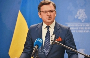 وزير الخارجية الأوكراني يدعو لفرض حظر على النفط الروسي