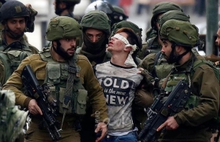 عضو كونغرس أمريكي تتهم اسرائيل بوضع الأسرى الفلسطينيين "الأطفال" في أقفاص