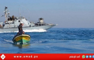 زوارق الاحتلال تهاجم مراكب الصيادين في بحر غزة
