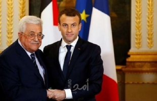 الرئيس عباس يهنئ نظيره الفرنسي بالعيد الوطني