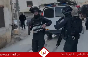 قوات الاحتلال تقتحم منزل عائلة قراقع في بلدة الطور بالقدس المحتلة.. فيديو