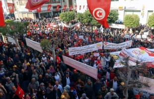 تونس: جبهة "الخلاص الوطني" تتظاهر في العاصمة تنديدا بالاعتقالات الأخيرة