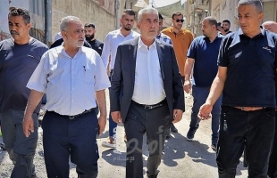 طولكرم: "وزير الحكم المحلي" يتفقد آثار الدمار الذي خلفته قوات الاحتلال الإسرائيلي