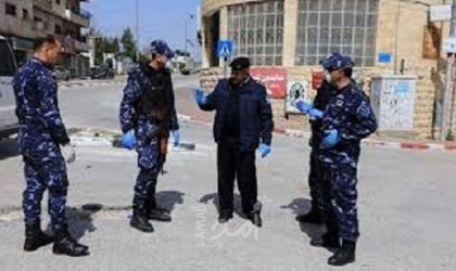 الأردن يٌسلم الشرطة الفلسطينية مطلوباً بجريمة قتل