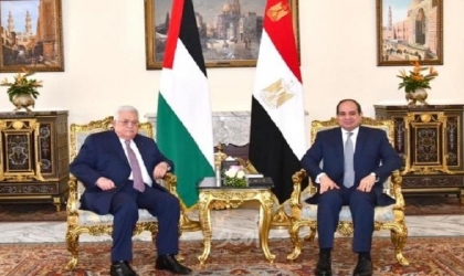 الرئيس عباس يلتقي نظيره المصري ويطلعه على صورة الأوضاع في فلسطين
