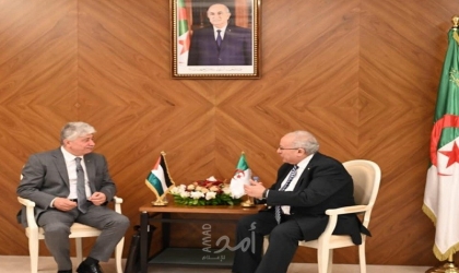 مجدلاني يلتقي وزير خارجية الجزائر ويؤكدان عمق العلاقات الفلسطينية الجزائرية