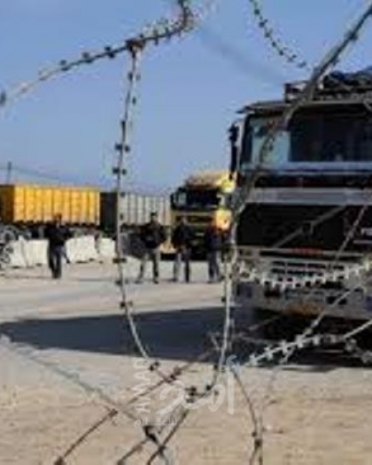 تشترط إعادة المسروقات.. سلطات الاحتلال تمنع إدخال معدات لشركات الاتصالات بغزة