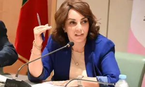 بعد 48 ساعة من التعيين..إقالة وزيرة مغربية بسبب وثيقة طبية