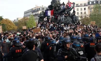 العالم أوروبا احتجاجات الطلبة تهز فرنسا..نحو ربع مليون في الشوارع