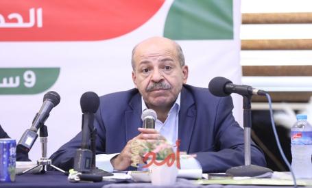 انخفاض الدولار والاقتصاد الفلسطيني.. الرابح والخاسر
