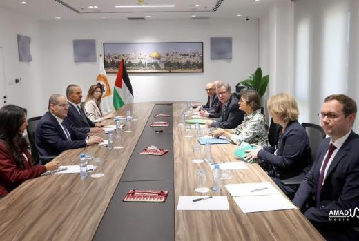خلال لقاء وزير ألماني..الشيخ يستعرض إجراءات دولة الاحتلال في الأرض الفلسطينية