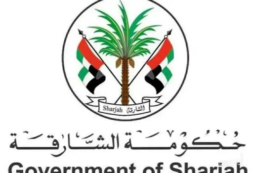 إغلاق شواطئ مدينة الشارقة مؤقتاً لتجنب وصول تلوث نفطي